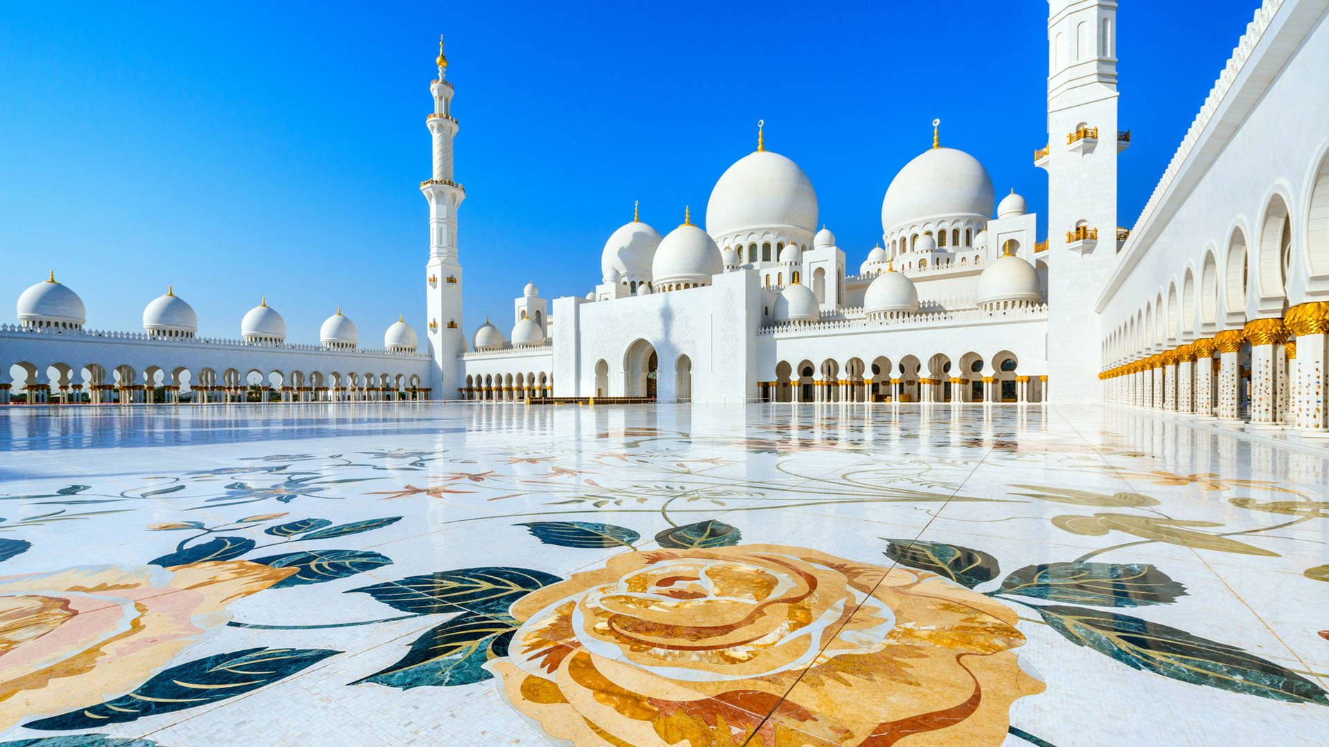 Blick auf die Scheich-Zayid-Moschee in Abu Dhabi