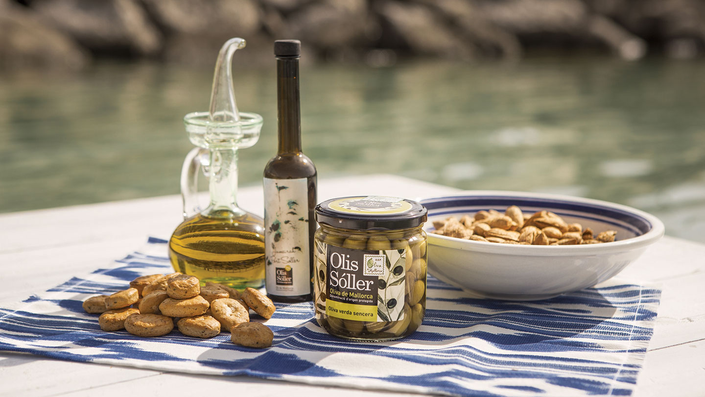Оливки и оливковое масло в отеле Jumeirah Port Soller Hotel & Spa