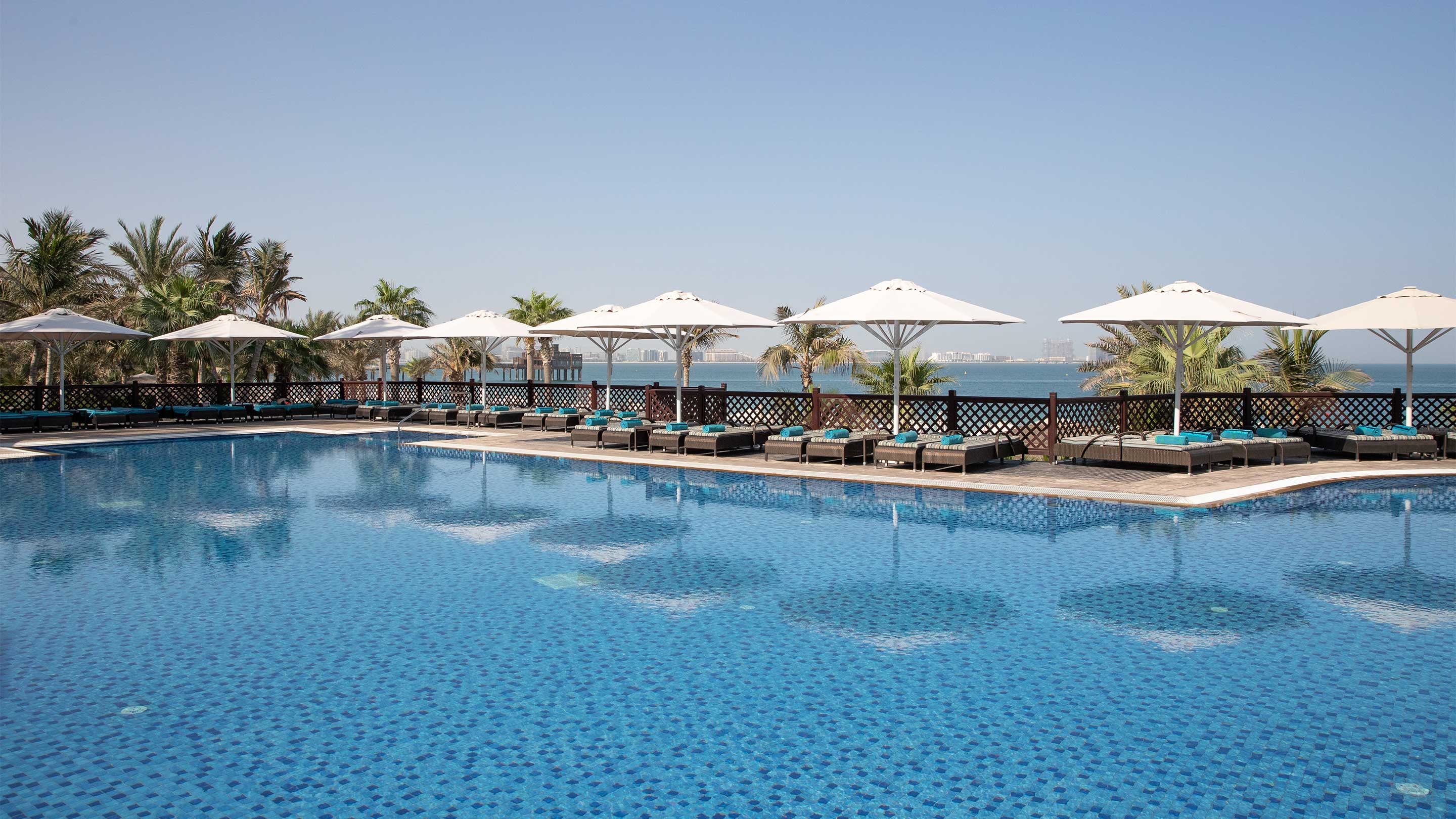 Jumeirah-Mina-A-Salam---Pool