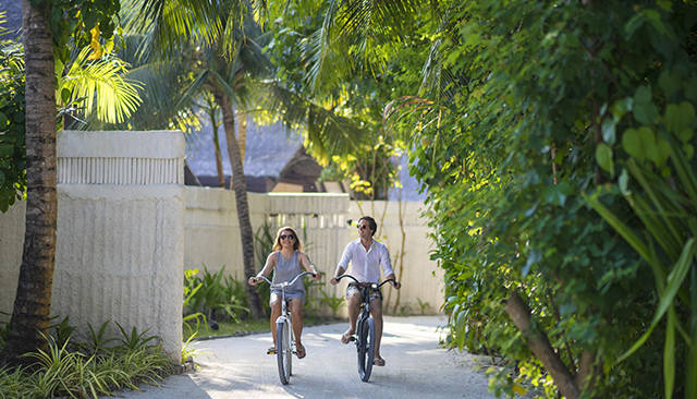 ركوب الدراجات في جزر المالديف - شهر العسل في جزر المالديف 